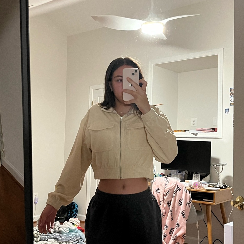 zip up sweater